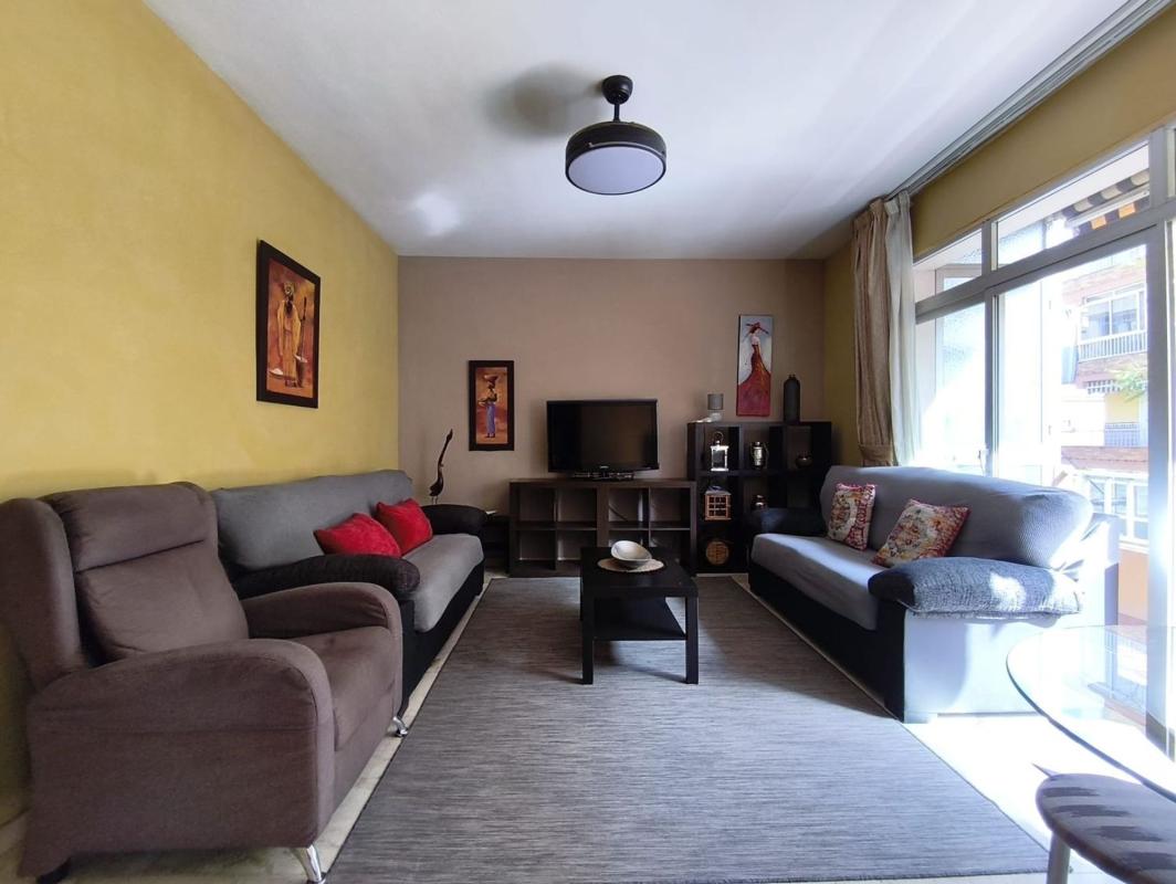 Venta de piso en Piso en Camino de Coín, Centro Ciudad, Fuengirola, Fuengirola
photo 2