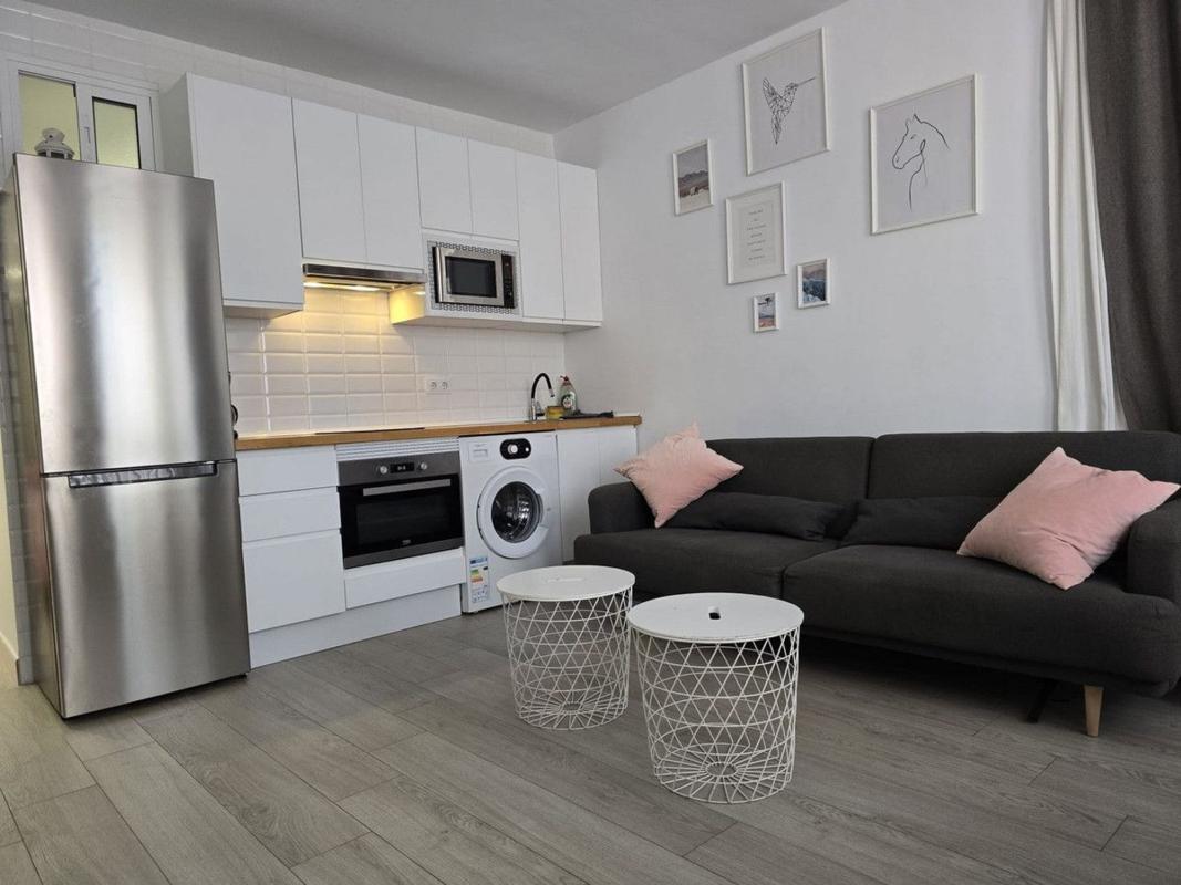 Venta de piso en Piso en Calle Martínez Catena, Zona Puerto Deportivo, Fuengirola, Fuengirola
photo 4