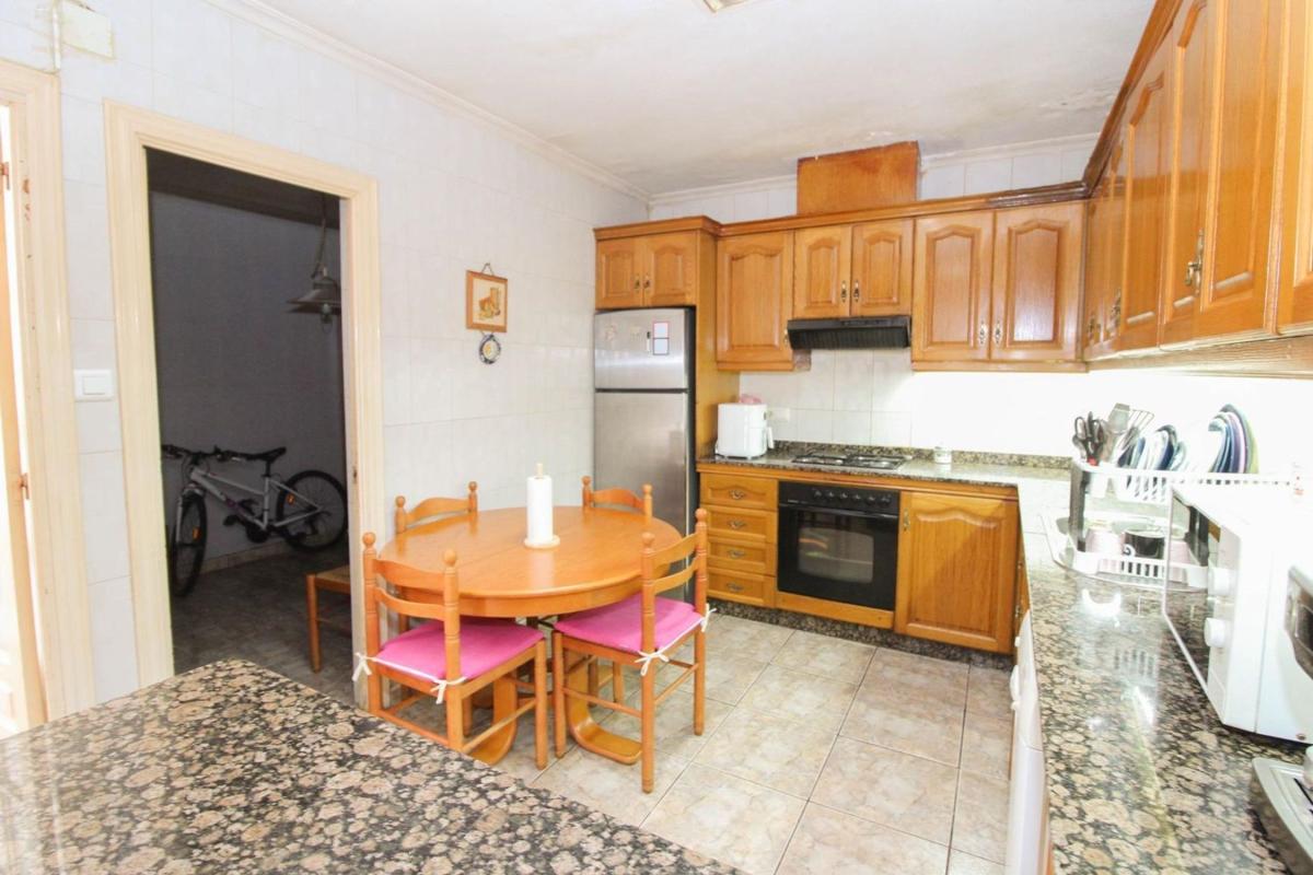 Properties for sale and rent in Spain photo 4