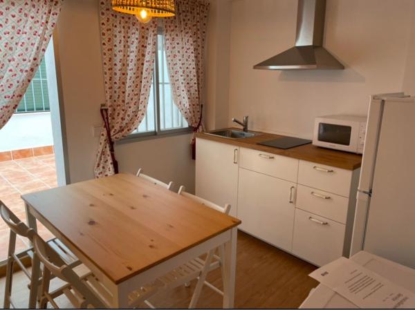Venta de piso en Piso en Avenida Condes de San Isidro, 35, Zona Puerto Deportivo, Fuengirola, Fuengirola
thumbnail 1