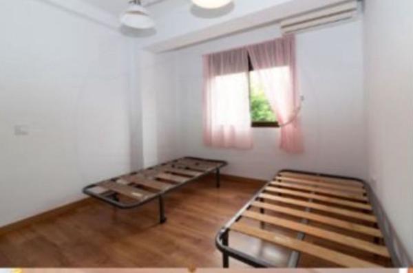 Venta de piso en Piso en Avenida Condes de San Isidro, 35, Zona Puerto Deportivo, Fuengirola, Fuengirola
 photo 4