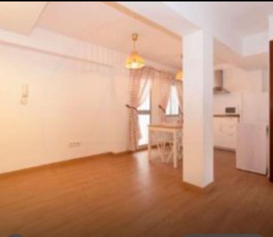 Sprzedaż mieszkania w Piso en Avenida Condes de San Isidro, 35, Zona Puerto Deportivo, Fuengirola, Fuengirola
photo 5