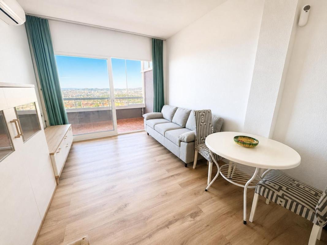 Sprzedaż mieszkania w Piso en Calle el Lirio, 12, Torreblanca del Sol, Fuengirola, Fuengirola
photo 5