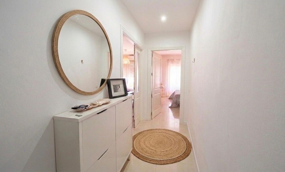 Sale of apartment in Piso en Calle Narciso, 1, Los Pacos, Fuengirola, Fuengirola
photo 2
