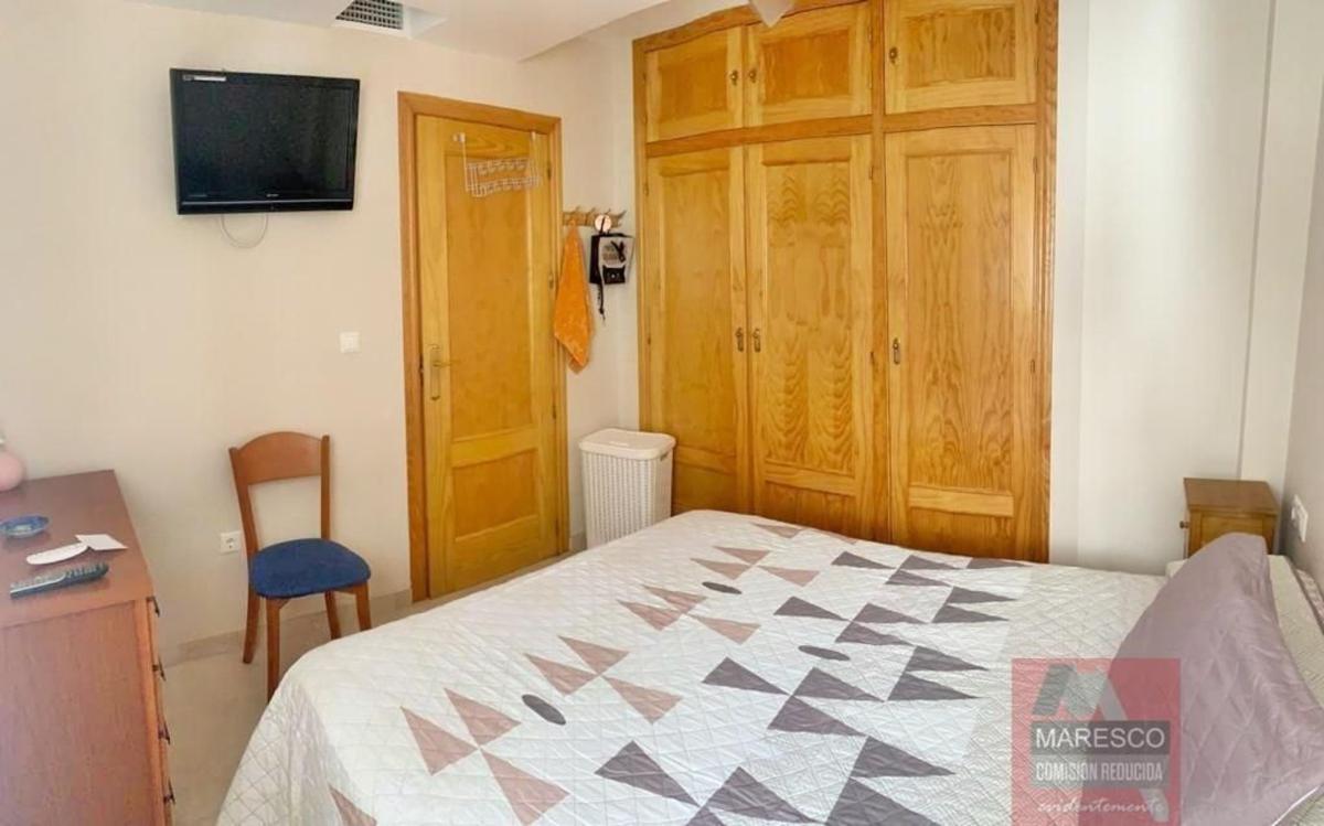 Venta de piso en Piso en Calle Marbella, Zona Puerto Deportivo, Fuengirola, Fuengirola
photo 2