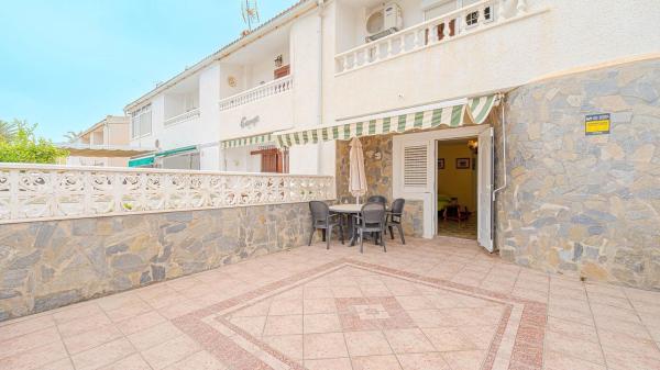 Casa o chalet independiente en Calle Urbano Arregui, 58, Playa de los Náufragos, Torrevieja photo 1