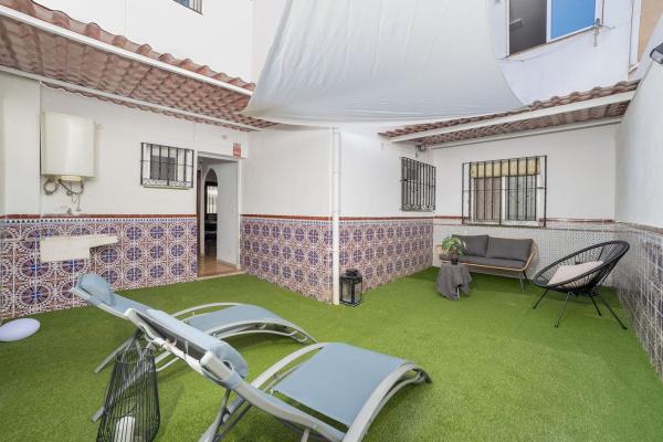Chalet adosado en Calle las Piñas, 3, Los Pacos, Fuengirola thumbnail 1