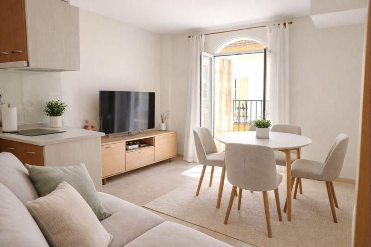 Venta de piso en Piso en Calle Marbella, Zona Puerto Deportivo, Fuengirola, Fuengirola
photo 3
