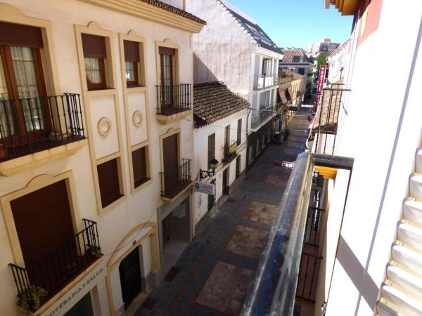 Venta de piso en Piso en Calle Marbella, Zona Puerto Deportivo, Fuengirola, Fuengirola
 photo 2