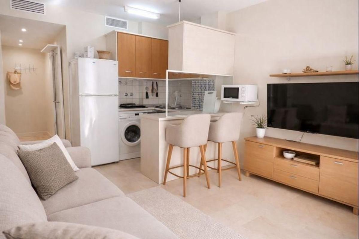 Venta de piso en Piso en Calle Marbella, Zona Puerto Deportivo, Fuengirola, Fuengirola
photo 5