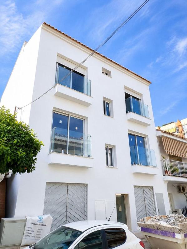 Продажа квартиры на Piso en Avenida de Las Salinas s/n, Los Boliches, Fuengirola, Фуэнхирола
photo 1