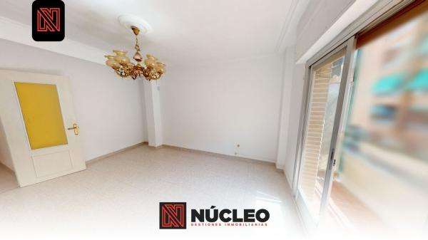 Piso en venta en Piso en Calle San Pablo, Carolinas Altas, Alicante / Alacant, Alicante / Alacant photo 1
