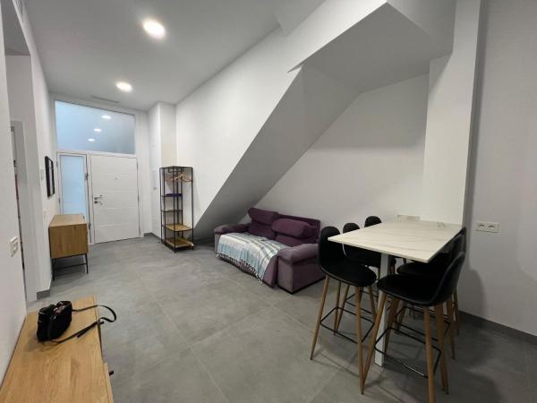Venta de piso en Piso en Calle Aragón, Centro Ciudad, Fuengirola, Fuengirola
photo 1