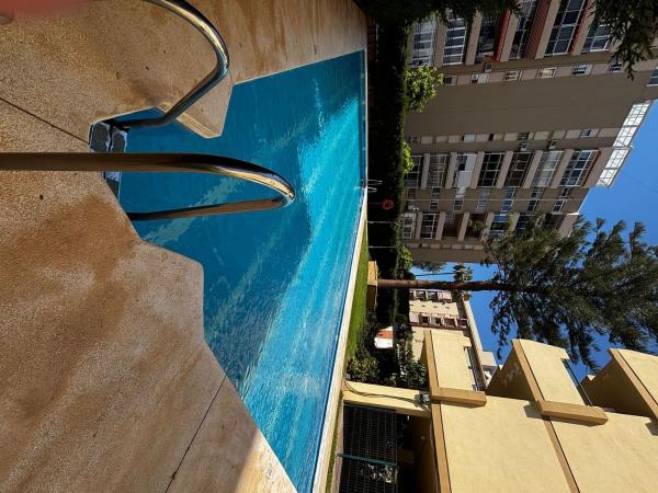 Venta de piso en Piso en Calle Santa Isabel, 10, Los Boliches, Fuengirola, Fuengirola
photo 1