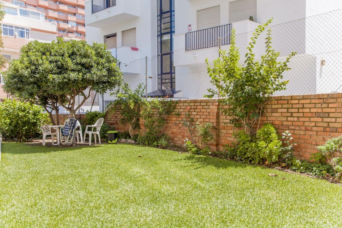 Sprzedaż mieszkania w Piso en Avenida Nuestro Padre Jesús Cautivo, Los Boliches, Fuengirola, Fuengirola
 photo 2
