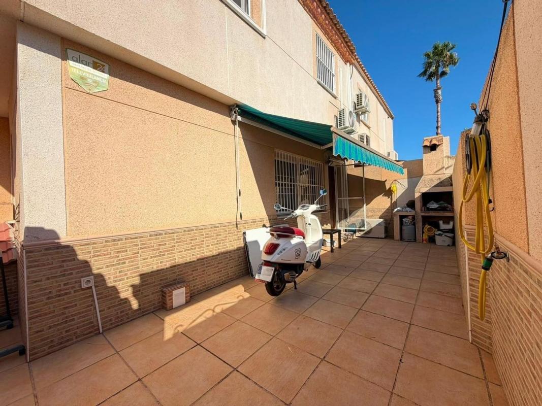 Venta de chalet adosado en Chalet adosado en Calle Manuel Tarin Sala, 13, La Siesta - El Salado - Torreta, Torrevieja , Torrevieja photo 3