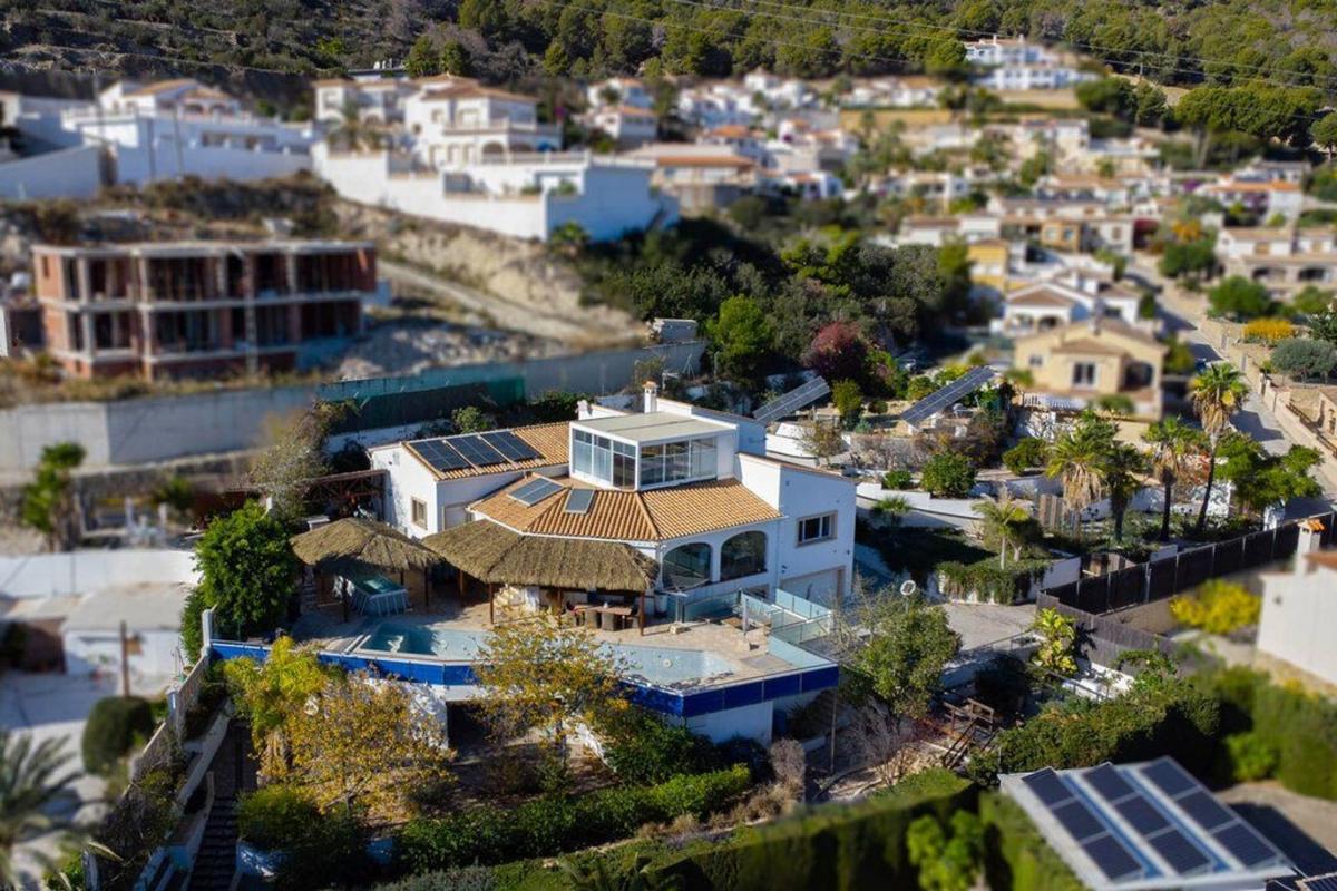 Properties for sale and rent in Spain photo 1