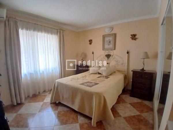 Продажа квартиры на Piso en Zona Puerto Deportivo, Fuengirola, Фуэнхирола
thumbnail 3