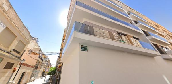 Venta de piso en Piso en San Antonio, Zona Puerto Deportivo, Fuengirola, Fuengirola
thumbnail 2