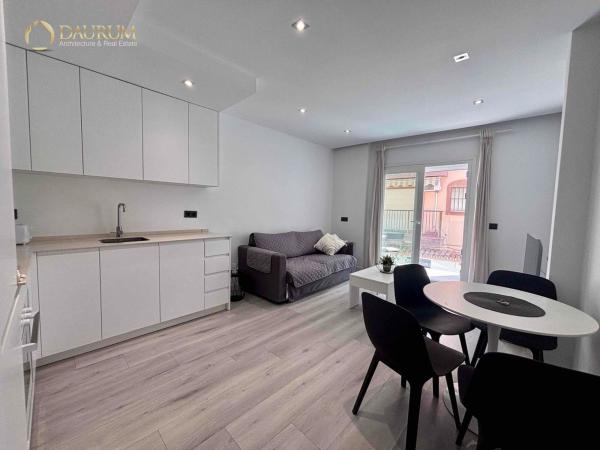 Продажа квартиры на Piso en Calle Independencia, Zona Puerto Deportivo, Fuengirola, Фуэнхирола
photo 1