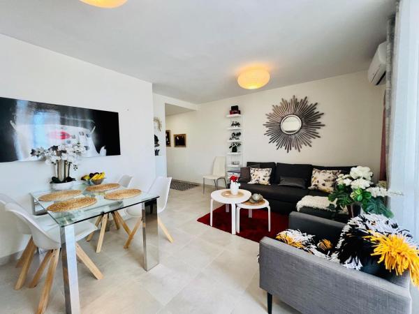 Продажа квартиры на Piso en Jacinto Benavente, Zona Puerto Deportivo, Fuengirola, Фуэнхирола
photo 1