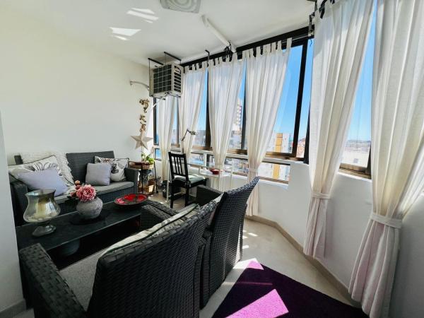 Продажа квартиры на Piso en Jacinto Benavente, Zona Puerto Deportivo, Fuengirola, Фуэнхирола
thumbnail 2