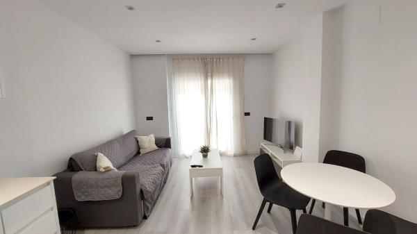 Продажа квартиры на Piso en Calle Independencia, 26, Zona Puerto Deportivo, Fuengirola, Фуэнхирола
photo 1