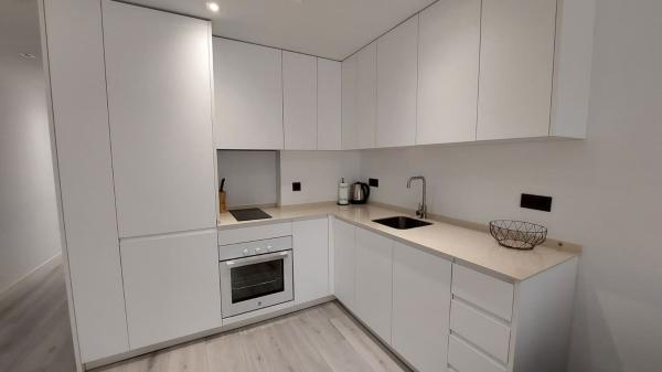 Продажа квартиры на Piso en Calle Independencia, 26, Zona Puerto Deportivo, Fuengirola, Фуэнхирола
thumbnail 2