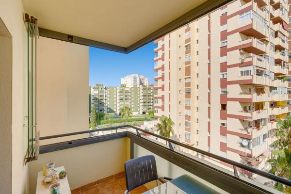 Venta de piso en Piso en Calle Santa Isabel s/n, Los Boliches, Fuengirola, Fuengirola
thumbnail 1
