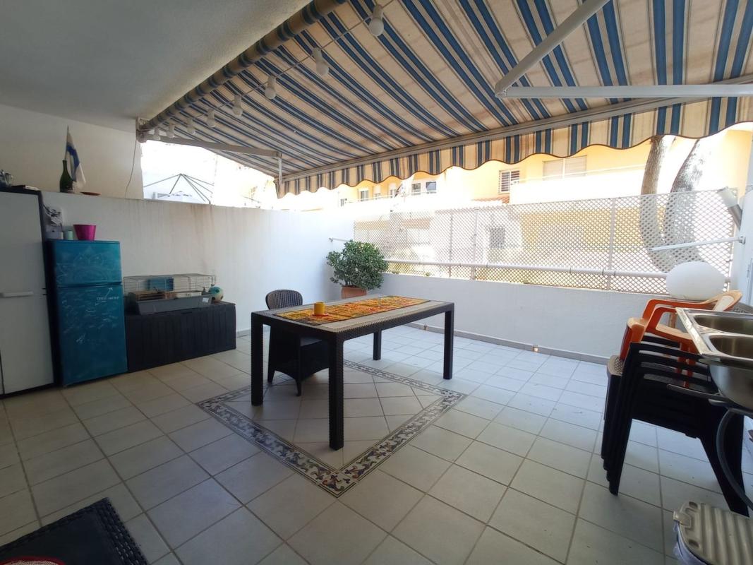 Venta de piso en Piso en Camino de la Cantera, Los Pacos, Fuengirola, Fuengirola
photo 4