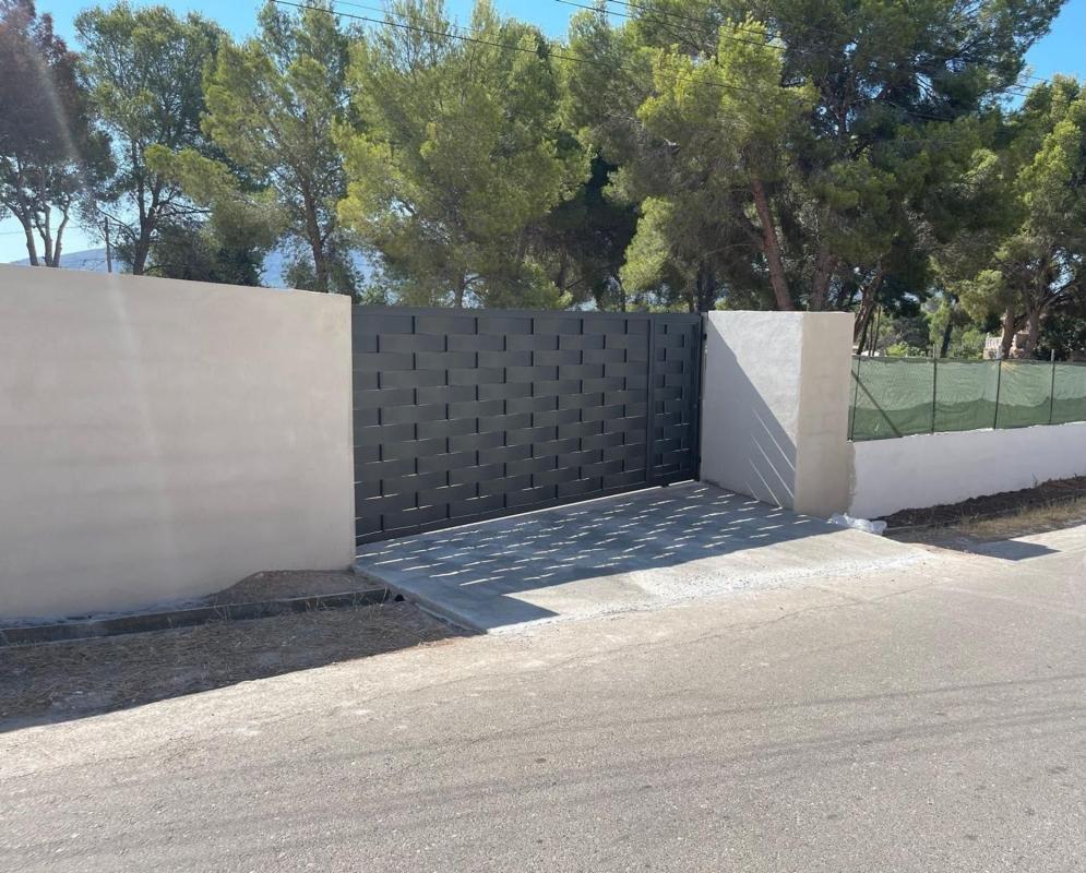 Land for sale in Alfaz del Pi, Alicante photo 1