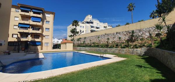 Продажа квартиры на Piso en Calle Molino De Viento, Centro Ciudad, Fuengirola, Фуэнхирола
photo 1