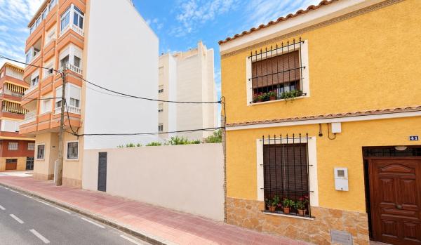 Terreno en Calle la Paz, 46, Puerto Deportivo, Torrevieja photo 2