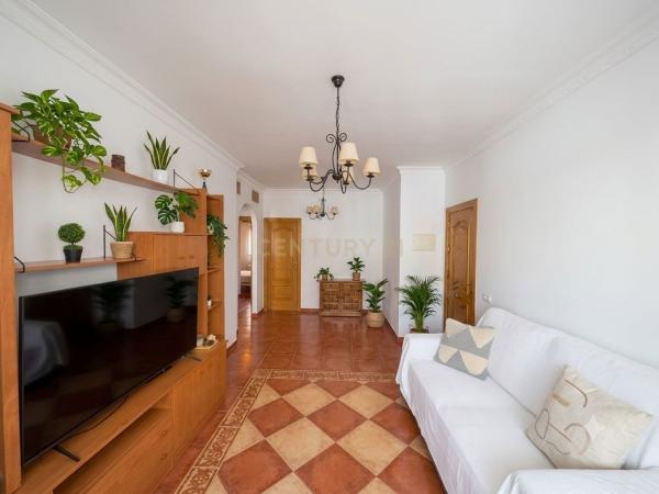 Venta de piso en Piso en Calle Miguel Márquez, 17, Zona Puerto Deportivo, Fuengirola, Fuengirola
thumbnail 3