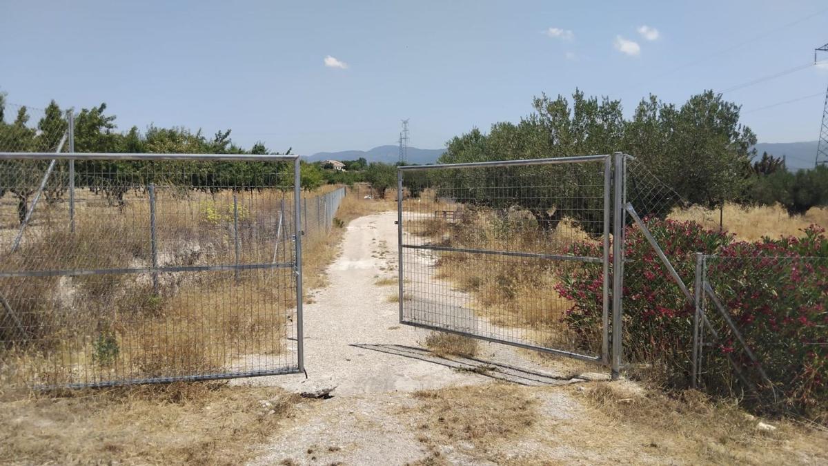 Działka na sprzedaż w Castalla, Alicante photo 1