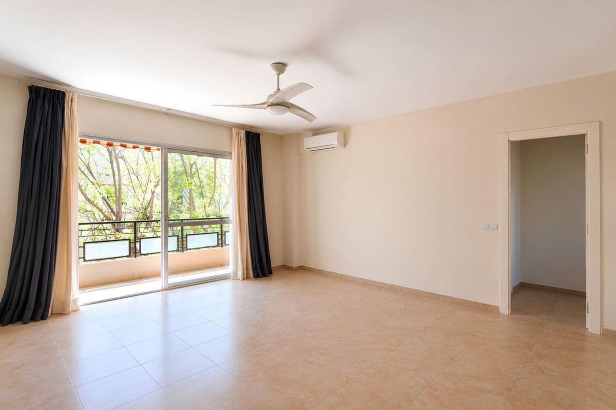 Продажа квартиры на Piso en Avenida de Mijas, 9, Centro Ciudad, Fuengirola, Фуэнхирола
photo 4