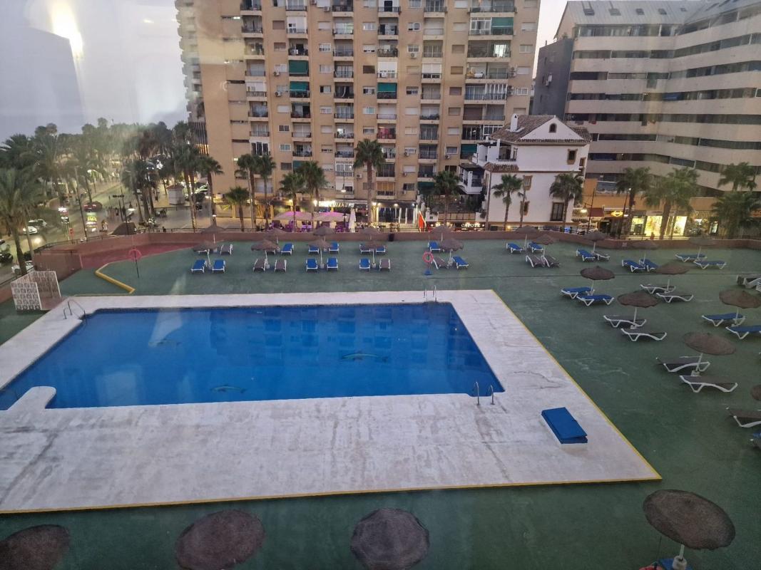 Venta de piso en Piso en Paseo Marítimo Rey de España, 35, Zona Puerto Deportivo, Fuengirola, Fuengirola
photo 2