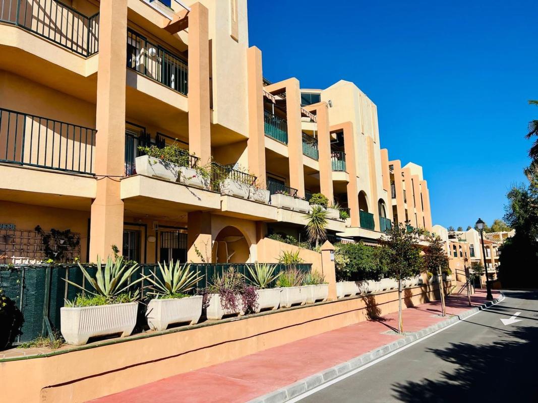 Venta de piso en Piso en CL Tomillos Los, Torreblanca del Sol, Fuengirola, Fuengirola
photo 1