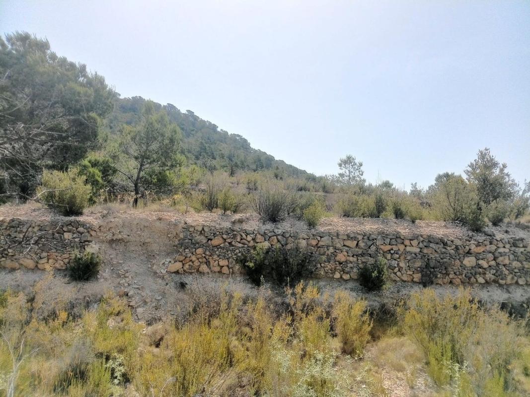 Terreno en venta en Relleu, Alicante photo 1