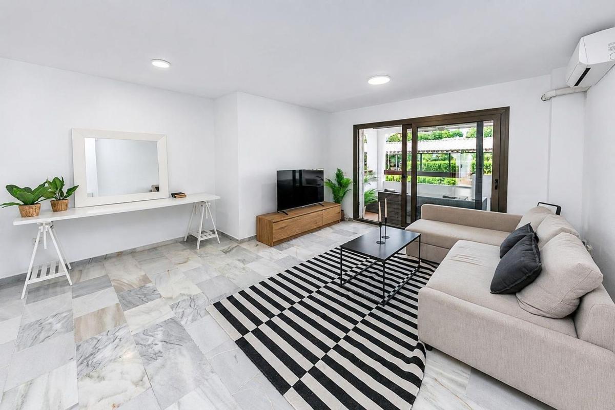 Venta de piso en Piso en Calle Feria San Fermín, 2, Centro Ciudad, Fuengirola, Fuengirola
photo 1