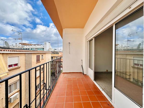 Venta de piso en Piso en Avenida Ramón y Cajal, 1, Zona Puerto Deportivo, Fuengirola, Fuengirola
 photo 3
