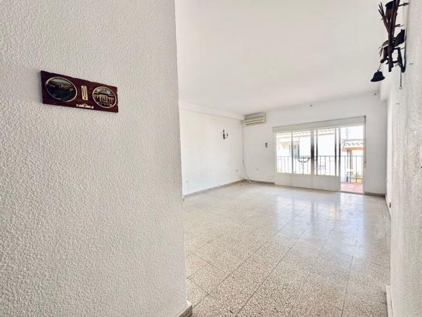 Venta de piso en Piso en Avenida Ramón y Cajal, 1, Zona Puerto Deportivo, Fuengirola, Fuengirola
 photo 4