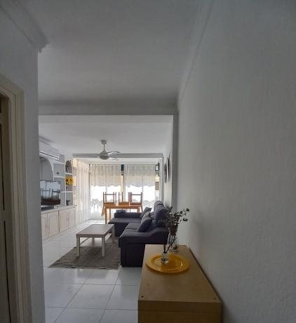 Venta de piso en Piso en Avenida Juan Gómez Juanito, 2, Zona Puerto Deportivo, Fuengirola, Fuengirola
 photo 3