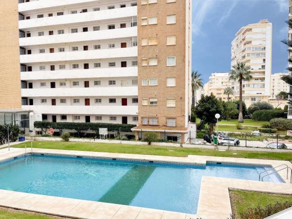 Venta de piso en Piso en Paseo Marítimo Rey de España, Playa de los Boliches, Fuengirola, Fuengirola
thumbnail 1