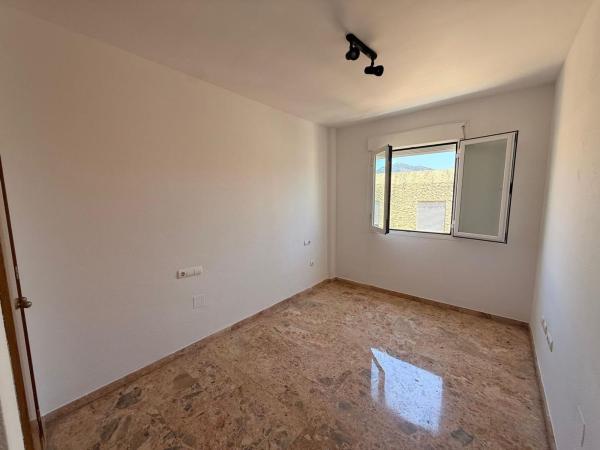 Продажа квартиры на Piso en Uruguay, 5, Centro Ciudad, Fuengirola, Фуэнхирола
 photo 4