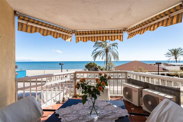 Продажа квартиры на Piso en Paseo Marítimo Rey de España, Zona Puerto Deportivo, Fuengirola, Фуэнхирола
 photo 1