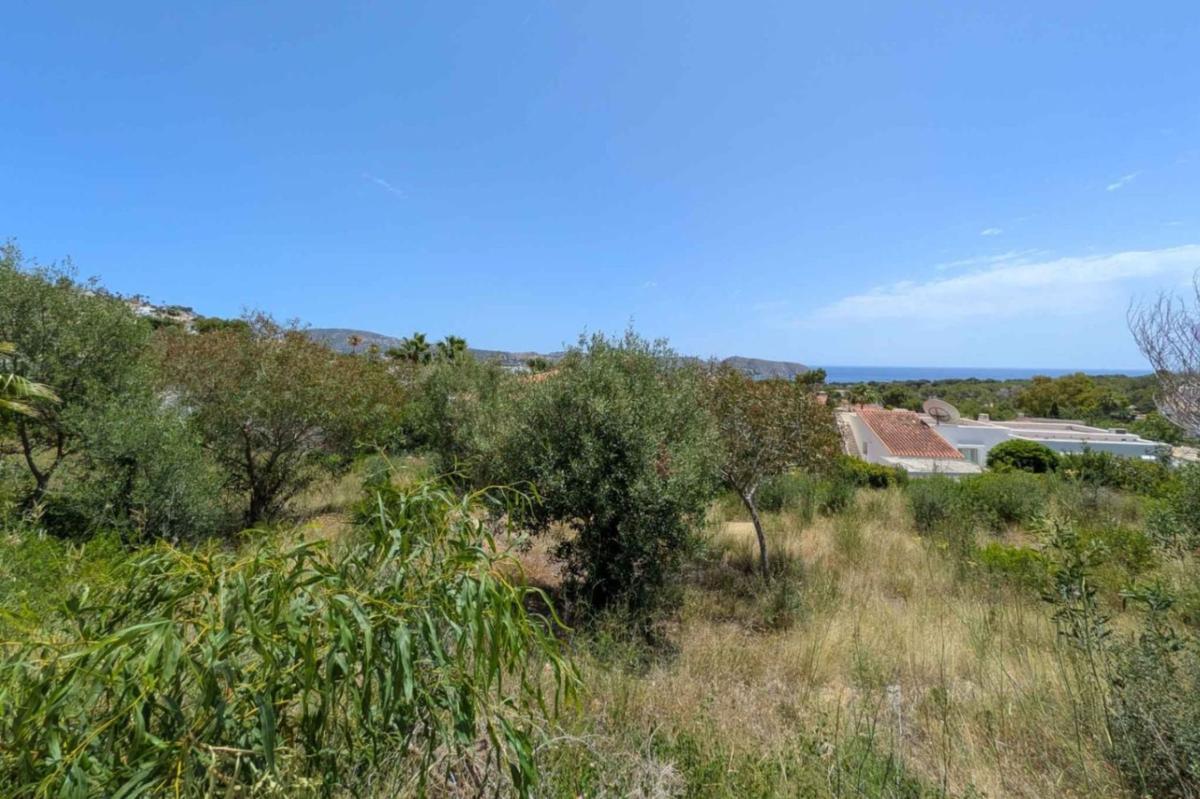 Terreno en venta en Moraira, Alicante photo 3