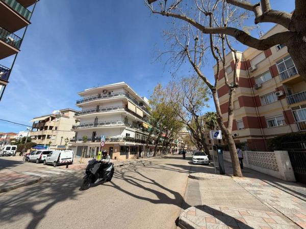 Продажа квартиры на Piso en Avenida de Mijas, 19, Centro Ciudad, Fuengirola, Фуэнхирола
thumbnail 1