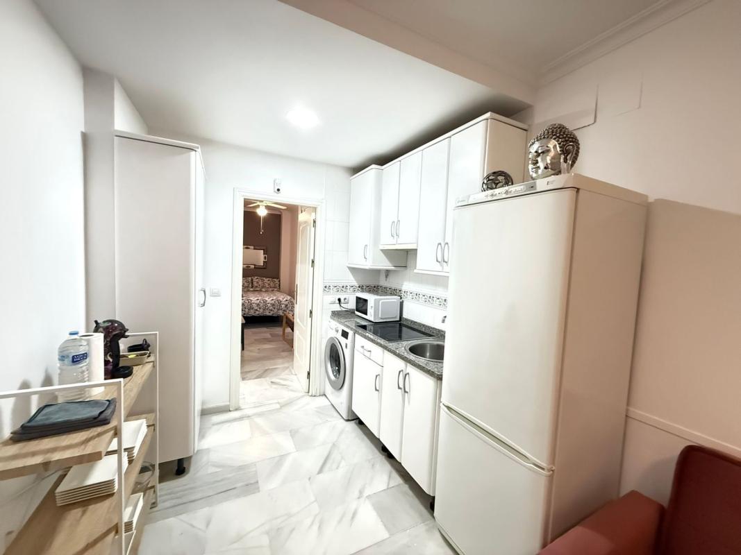 Sale of apartment in Piso en Calle Troncón, Zona Puerto Deportivo, Fuengirola, Fuengirola
photo 2