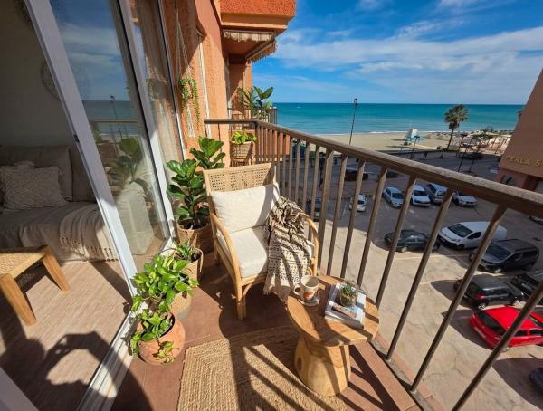 Продажа квартиры на Piso en Calle Mar, Zona Puerto Deportivo, Fuengirola, Фуэнхирола
 photo 1